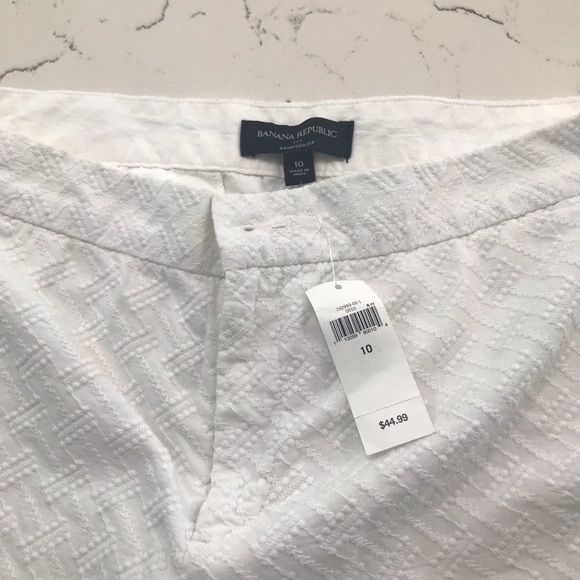 Banana Republic Shorts - Picture 2 of 3